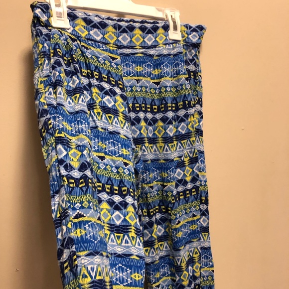 Women’s Body Central Patterned Pants - Picture 2 of 6